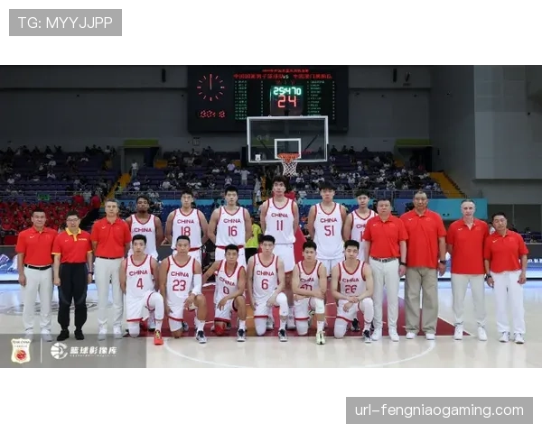 “校园篮球月”启动，CBA多名球星走进全国各地中小学开展公益活动